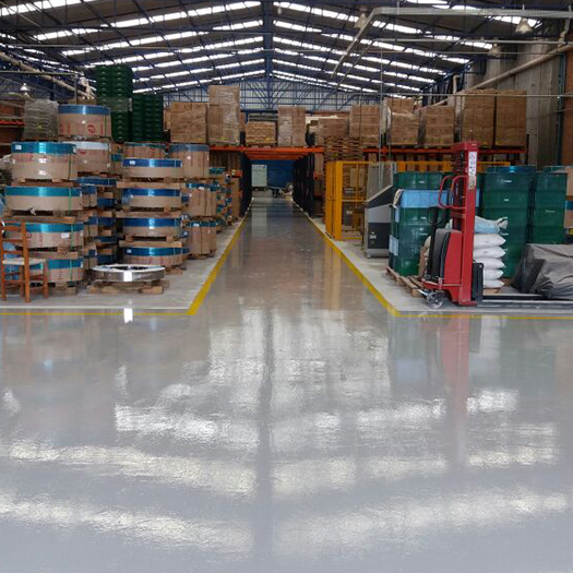 Revestimento e Pinturas para Pisos Comerciais e Industriais — antes